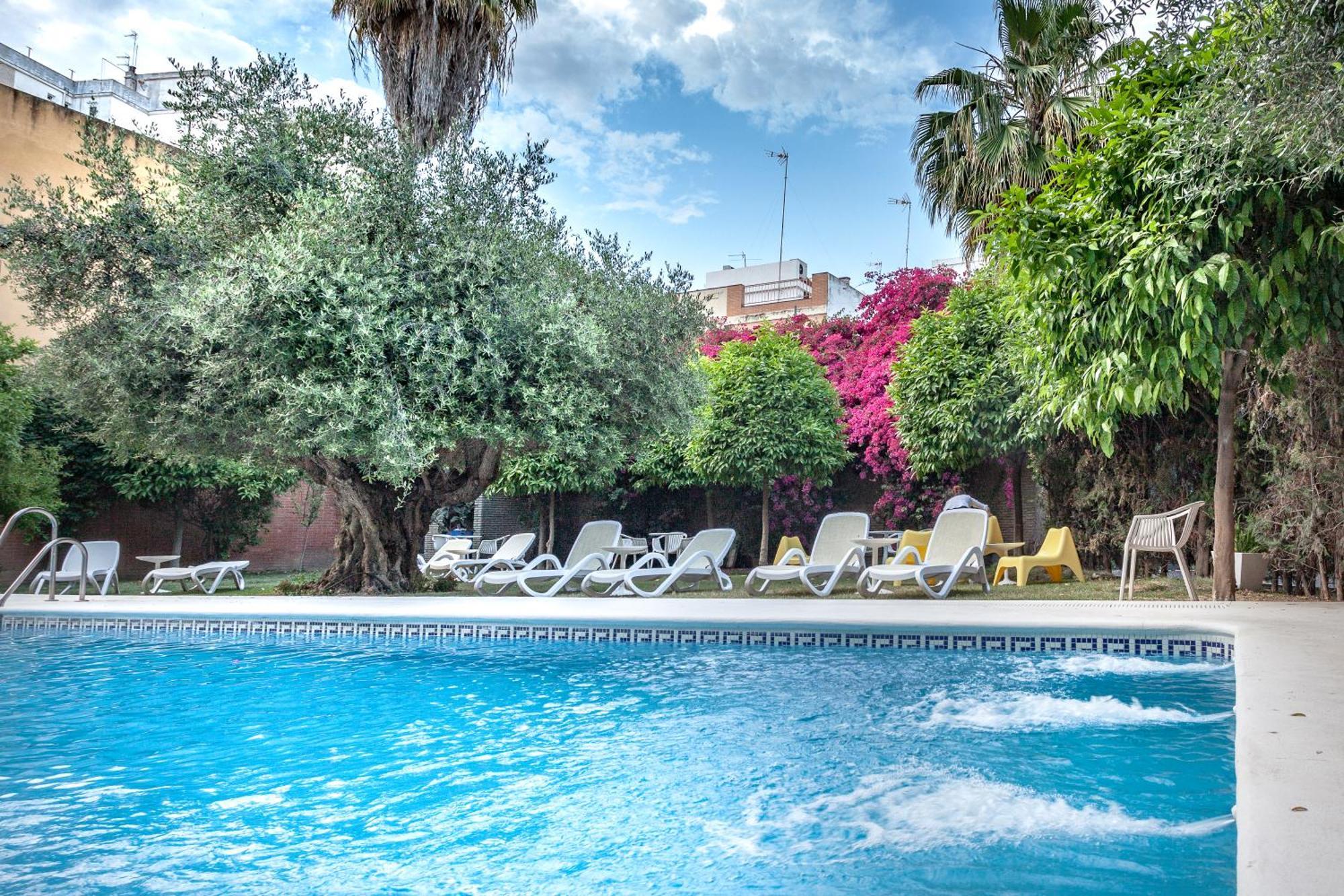 Aacr Hotel Monteolivos Σεβίλλη Εξωτερικό φωτογραφία